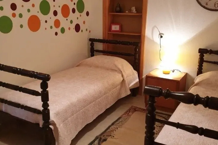 Room 5 of 11