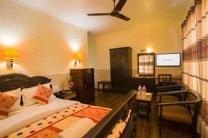 Room 16 of 53