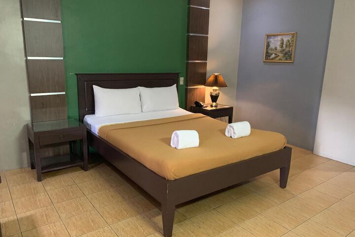 Room 18 of 37