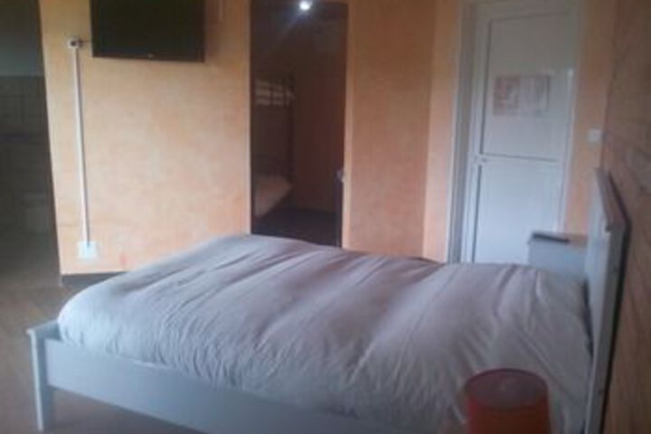 Room 17 of 25