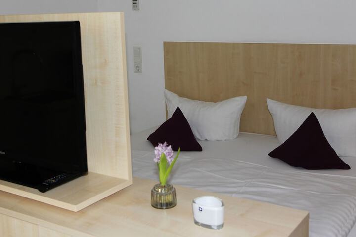 Room 72 of 149