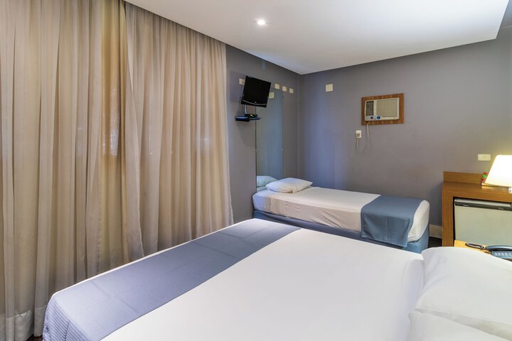 Room 35 of 64