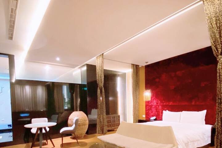 Room 14 of 82