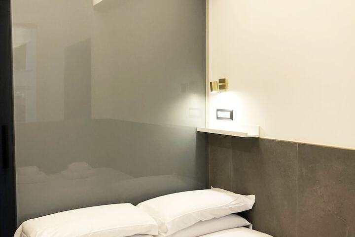 Room 21 of 87