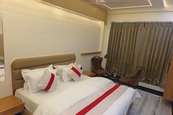 Room 14 of 28