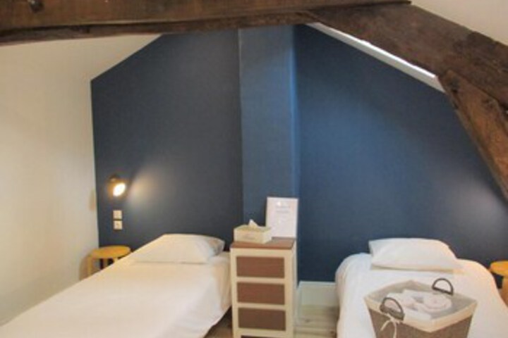 Room 36 of 40