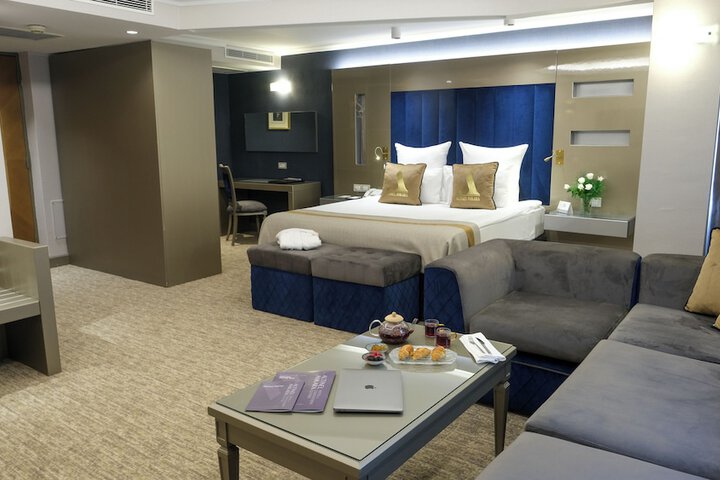 Room 48 of 97