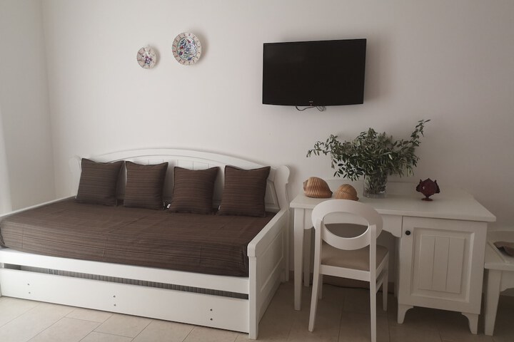 Room 4 of 121