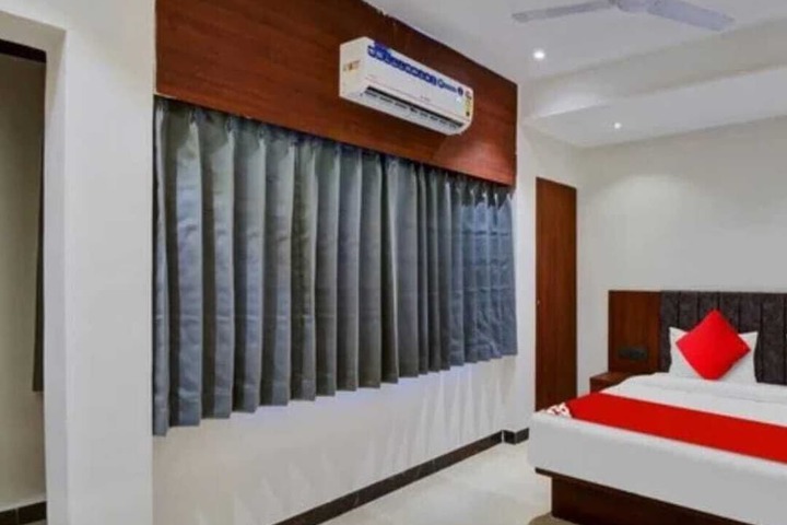 Room 2 of 7