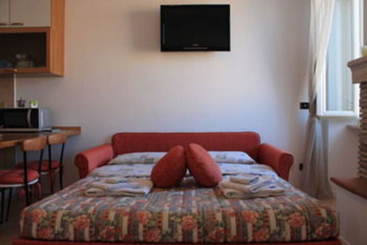 Room 106 of 499