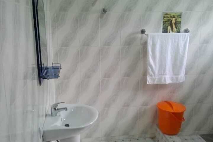 Room 7 of 14