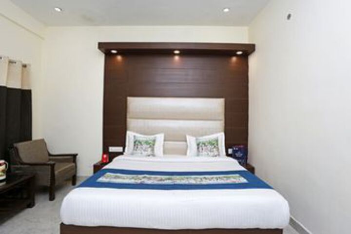 Room 6 of 23