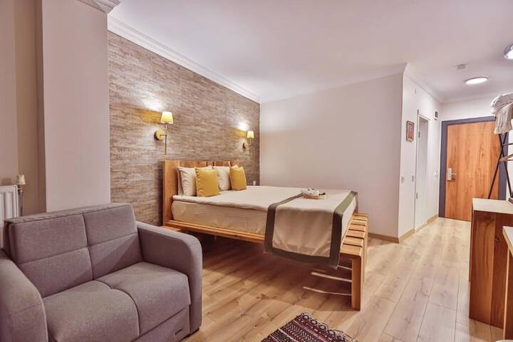 Room 10 of 27