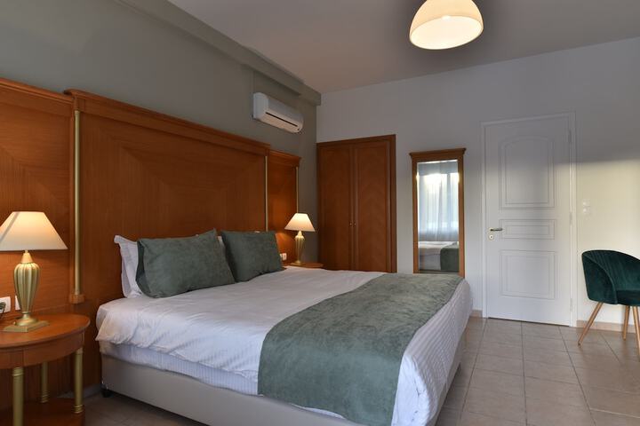 Room 4 of 35