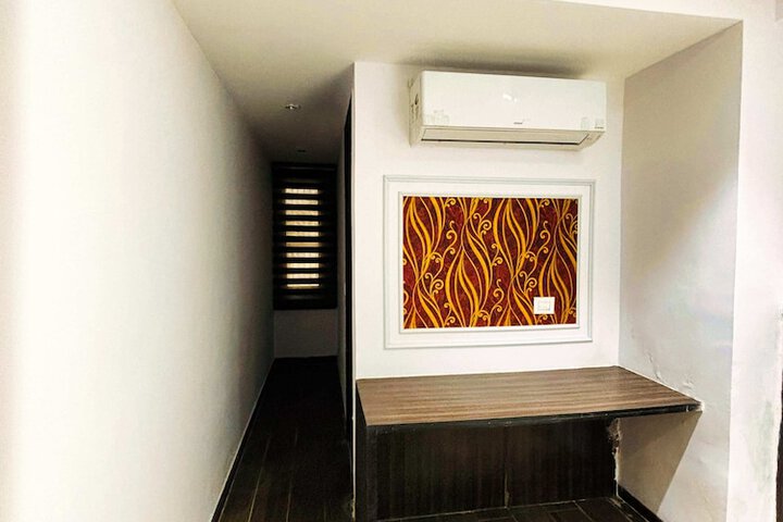 Room 15 of 27