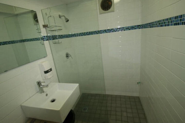 Room 12 of 16