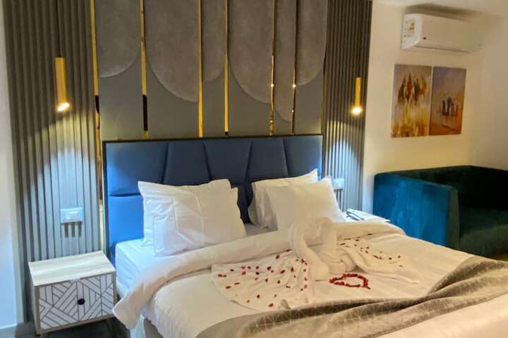 Room 47 of 135
