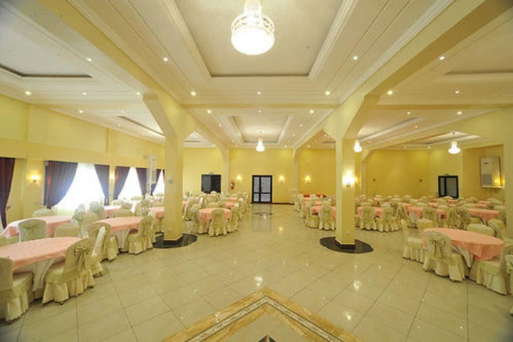 Ballroom/Hall 31 of 38