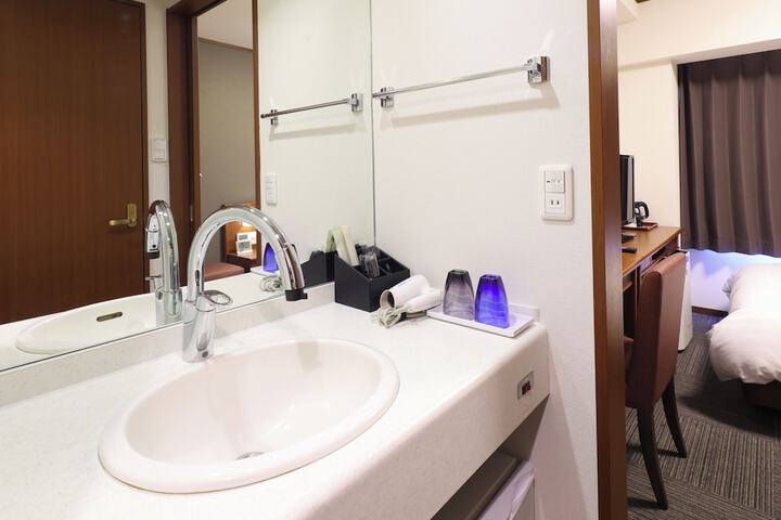 Room 10 of 75
