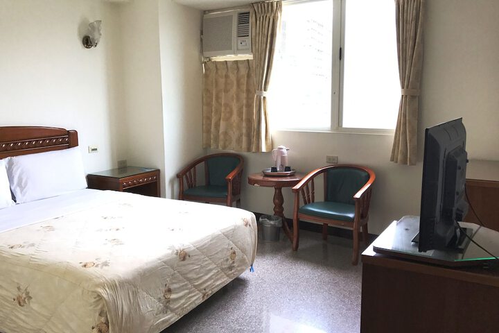 Room 22 of 35