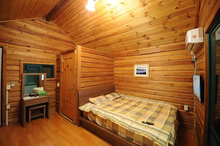 Room 4 of 26