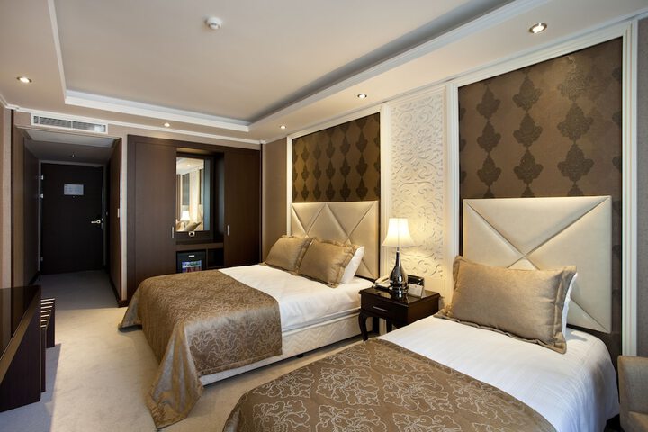 Room 10 of 70