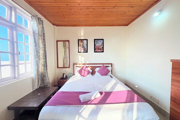 Room 8 of 24