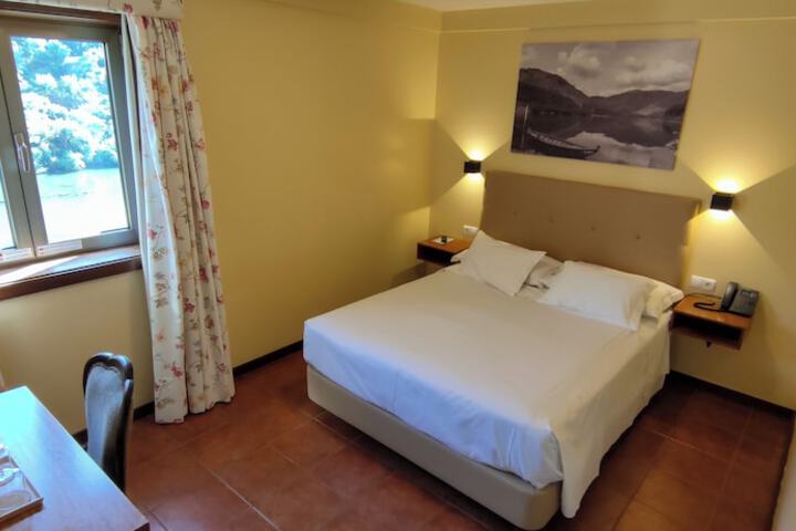 Room 6 of 49