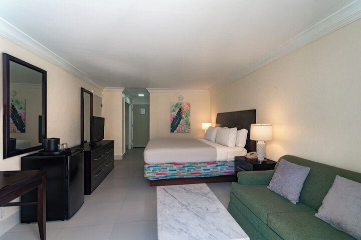 Room 7 of 109