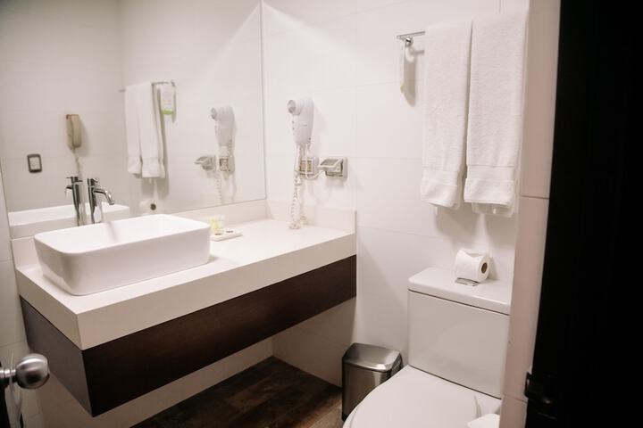 Room 34 of 67
