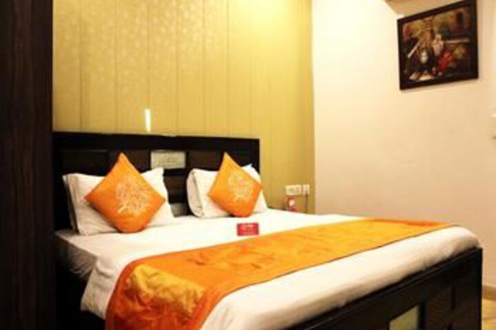 Room 8 of 23