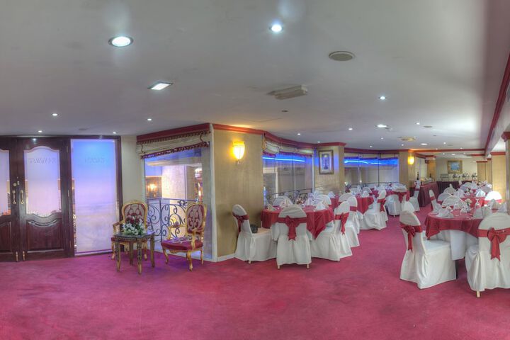 Ballroom/Hall 94 of 101