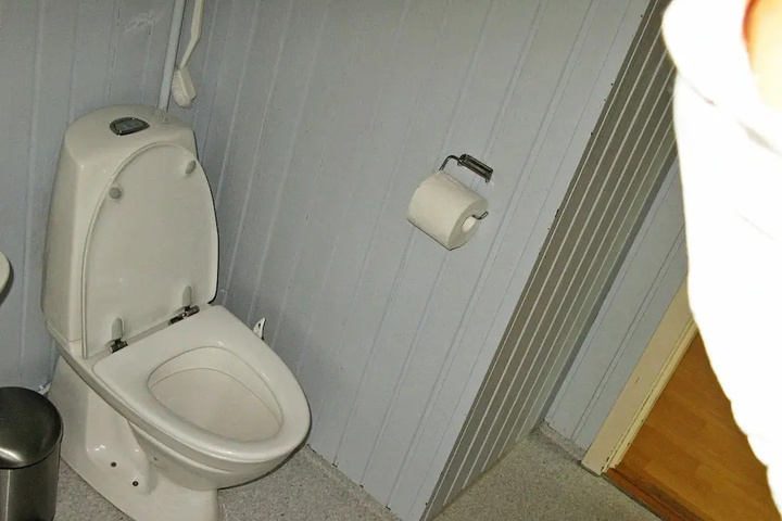 Room 5 of 10
