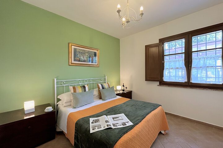 Room 3 of 49