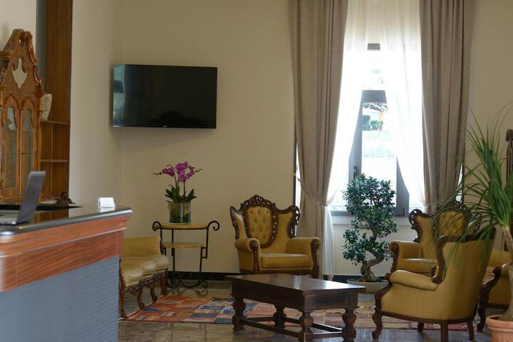 Hotel Lobby