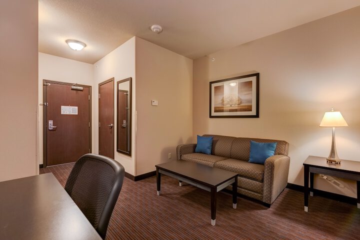 Room 13 of 37