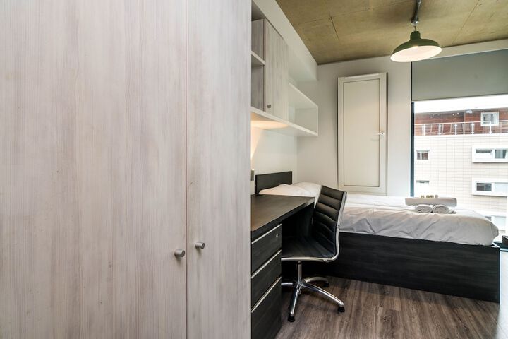 Room 5 of 30