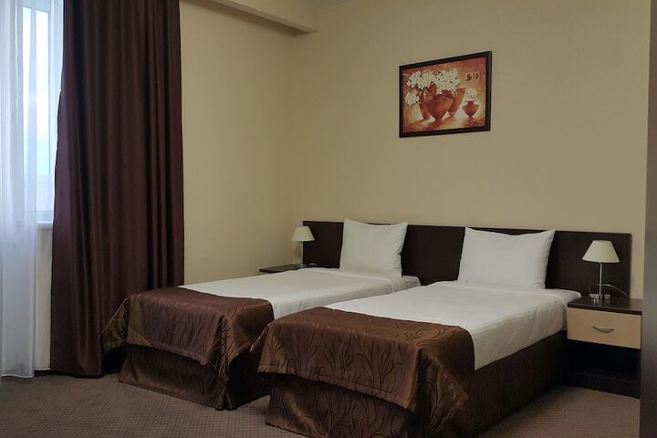 Room 5 of 79