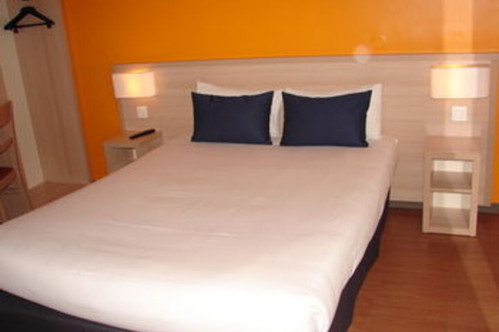 Room 37 of 69