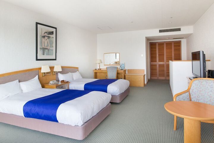 Room 4 of 47
