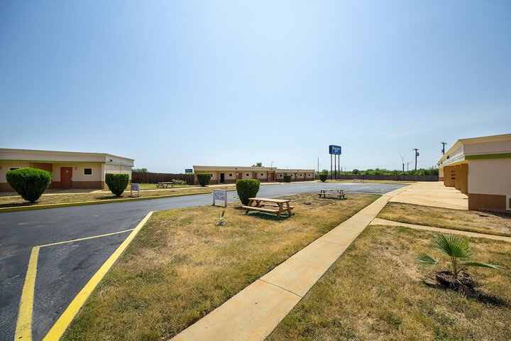 BBQ/picnic area