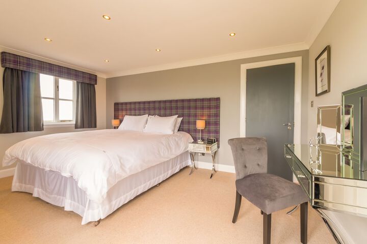 Room 15 of 42