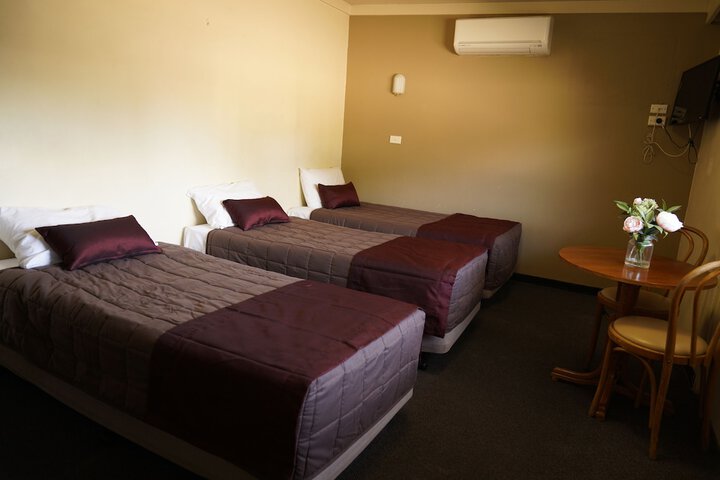 Room 12 of 34