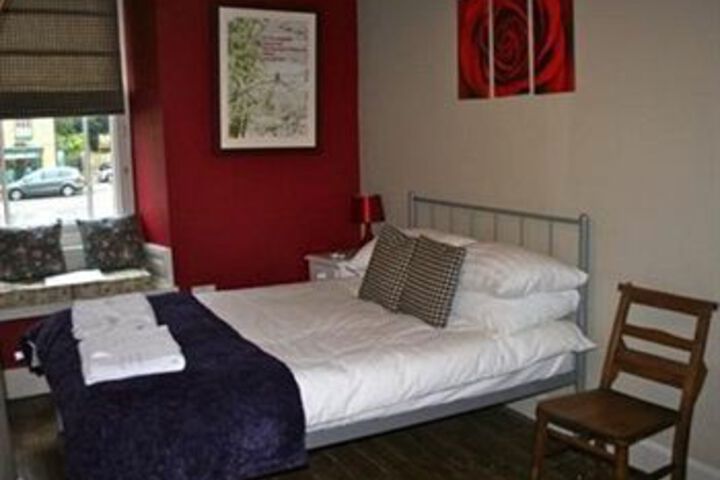 Room 8 of 10