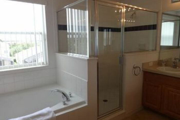 Room 4 of 24
