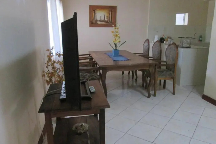 Room 6 of 13