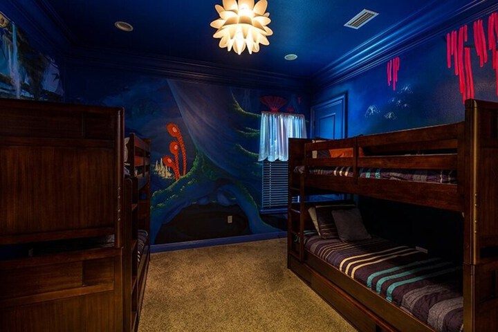 Room 3 of 79