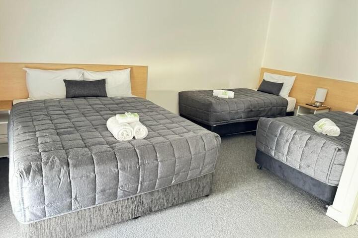 Room 6 of 21