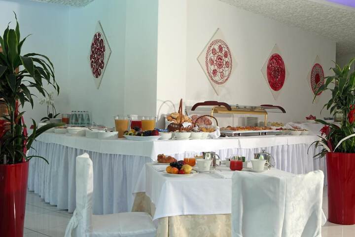 Dining Photos