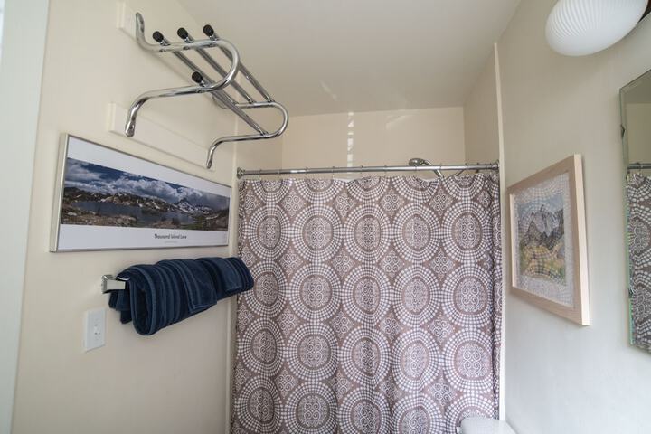 Room 33 of 52